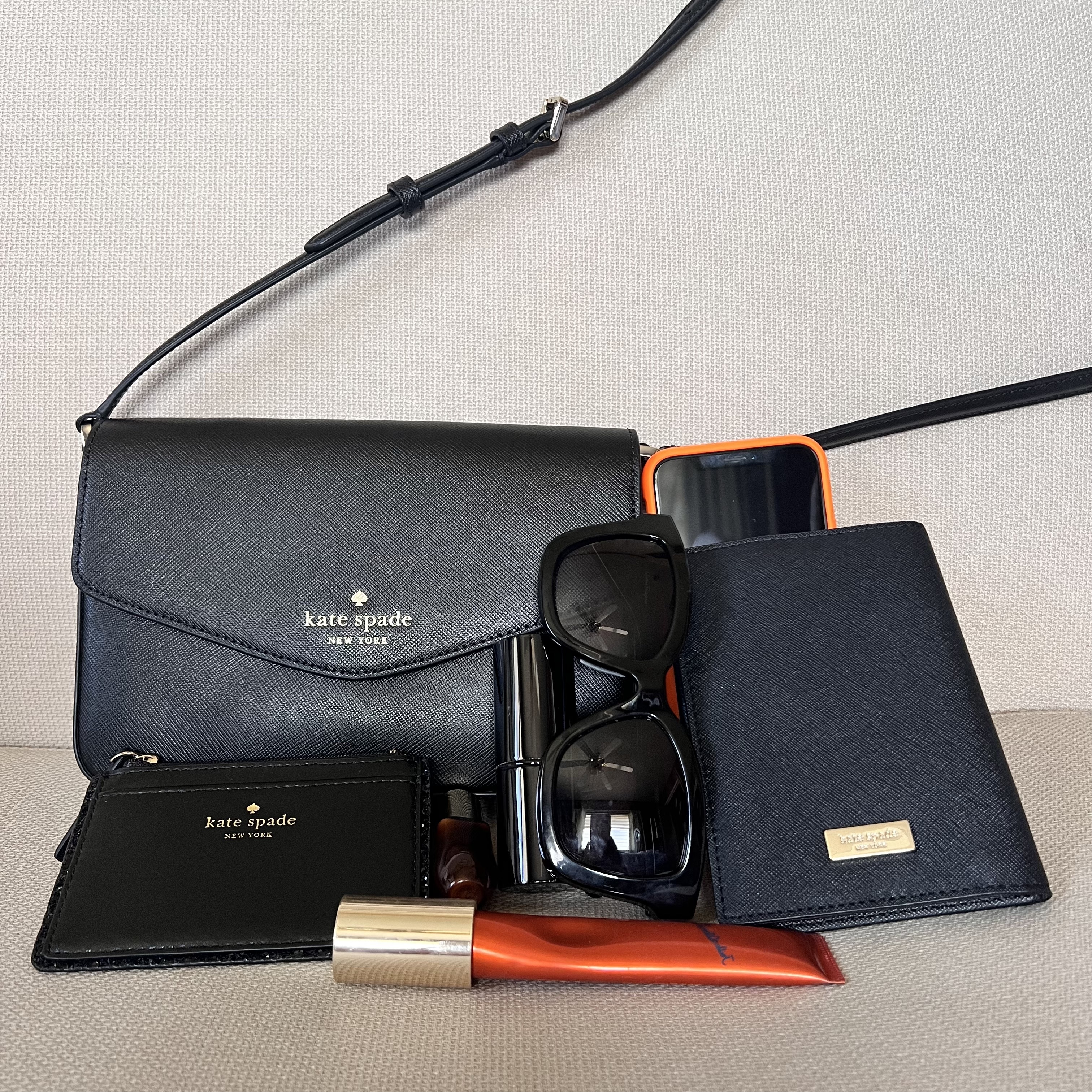 【SALE】即発/関税込/入手済 容量大!お上品シンプル可愛いバッグ