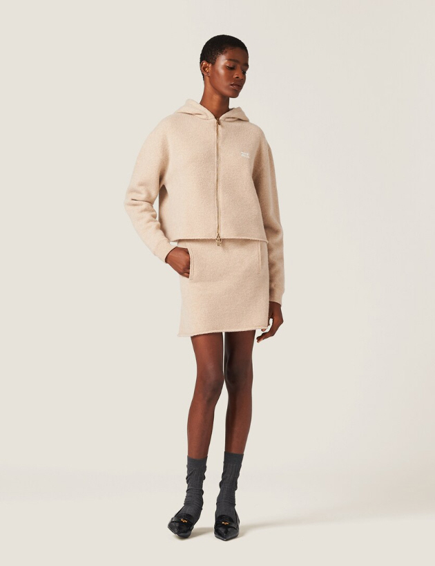 MIUMIU★素敵！Sand Beige Logo Embroidered Mini Skirt 18386489_39520458_600.jpg
