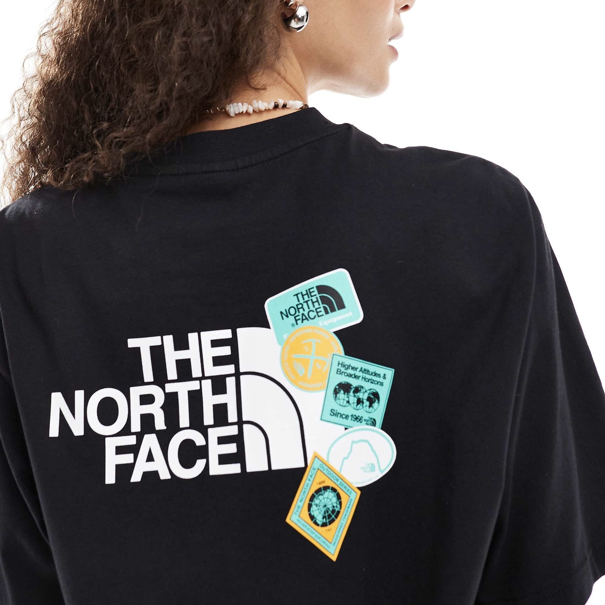 TNF Expedition Stickers Backprint オーバーサイズ Tシャツ
