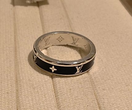 【LOUIS VUITTON】スターリングシルバーの リング LV セーラー LV Sailor Earrings S00 - Men - Fashion Jewelry | LOUIS VUITTON ®