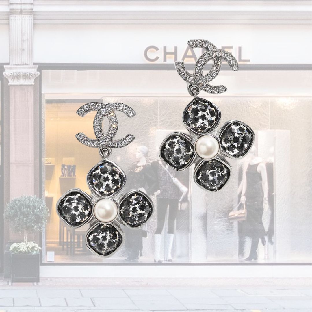【CHANEL】フックピアス フラワーモチーフ CCロゴ パール 24SS