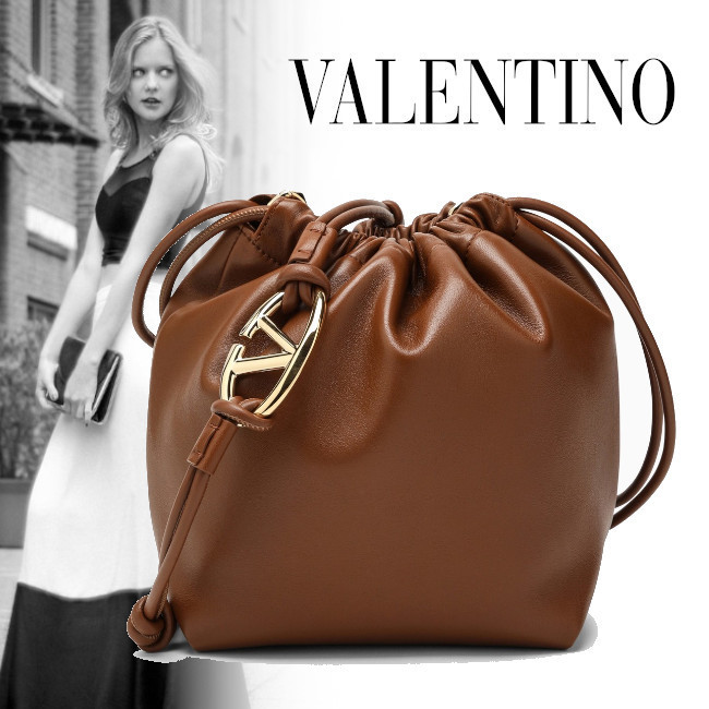 正規店買付【VALENTINO】Vlogo プーフ バケット バッグ