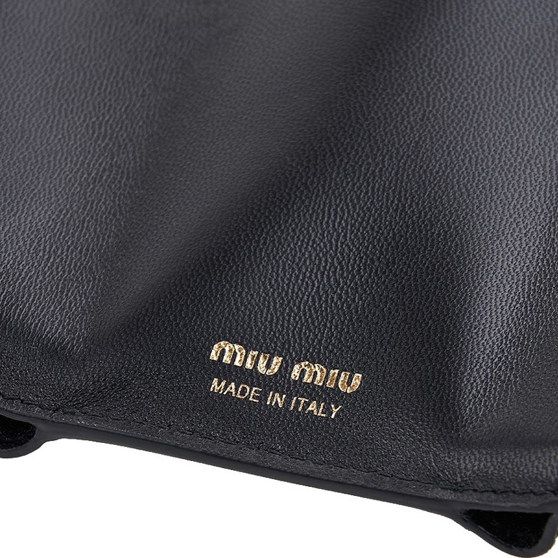 ◆完売必至◆【MiuMiu】パテントレザー ロングウォレット MIU MIU】パテントレザー 財布 (MiuMiu/折りたたみ財布