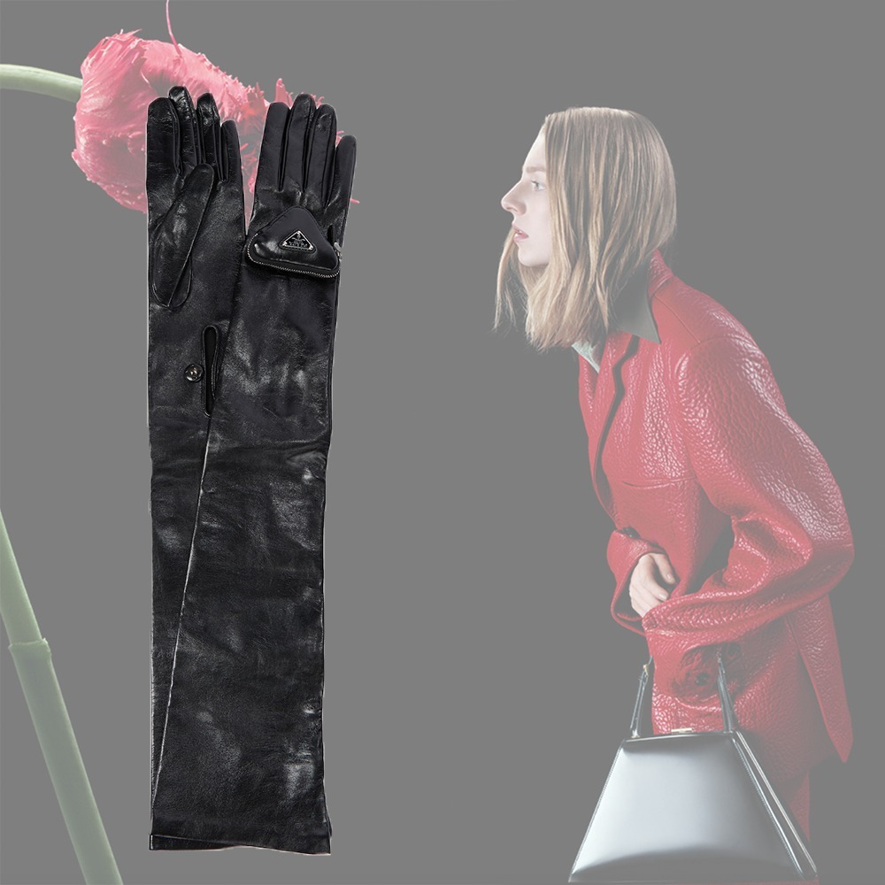 【希少】PRADA ロゴ入り ポーチ付き ナッパレザー 手袋 ブラック