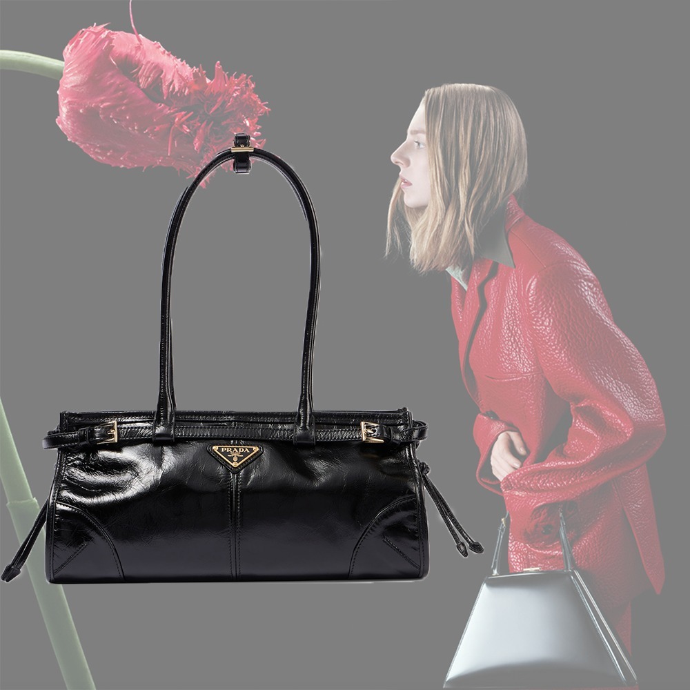 PRADA ソフトサウンド スモール レザー ショルダーバッグ 3色 ブラック チャーム付 プラダ ソフトサウンド スモール レザー
