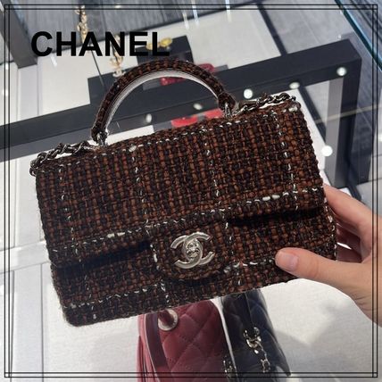 落ち着いたカラーが素敵【CHANEL】フォンケース ミニバッグ