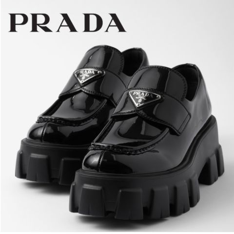 人気！【PRADA】プラダ モノリス パテントレザー ローファー