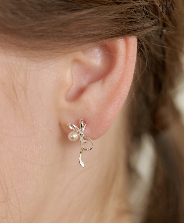 [TATIANA] 925Silver☆Fly Ribbon Pearl Hoop Earrings