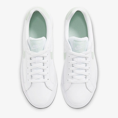 《☆超人気☆》☆NIKE☆COURT E AC☆Green