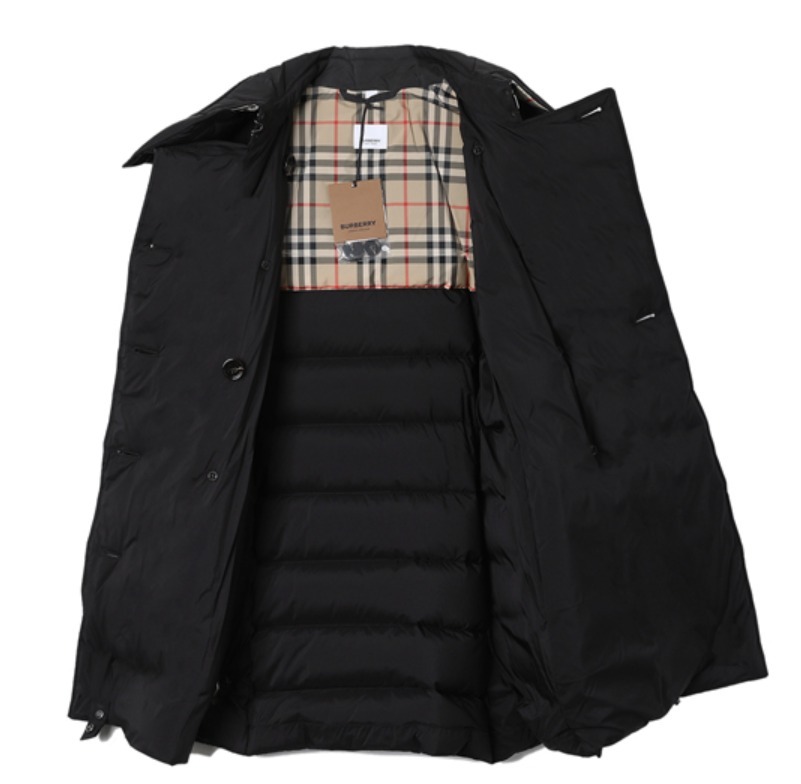 [Burberry] ナイロン フーデッド パファーコート ☆送料込☆ ☆関税込☆BURBERRY☆ナイロン フーデッド パファーコート