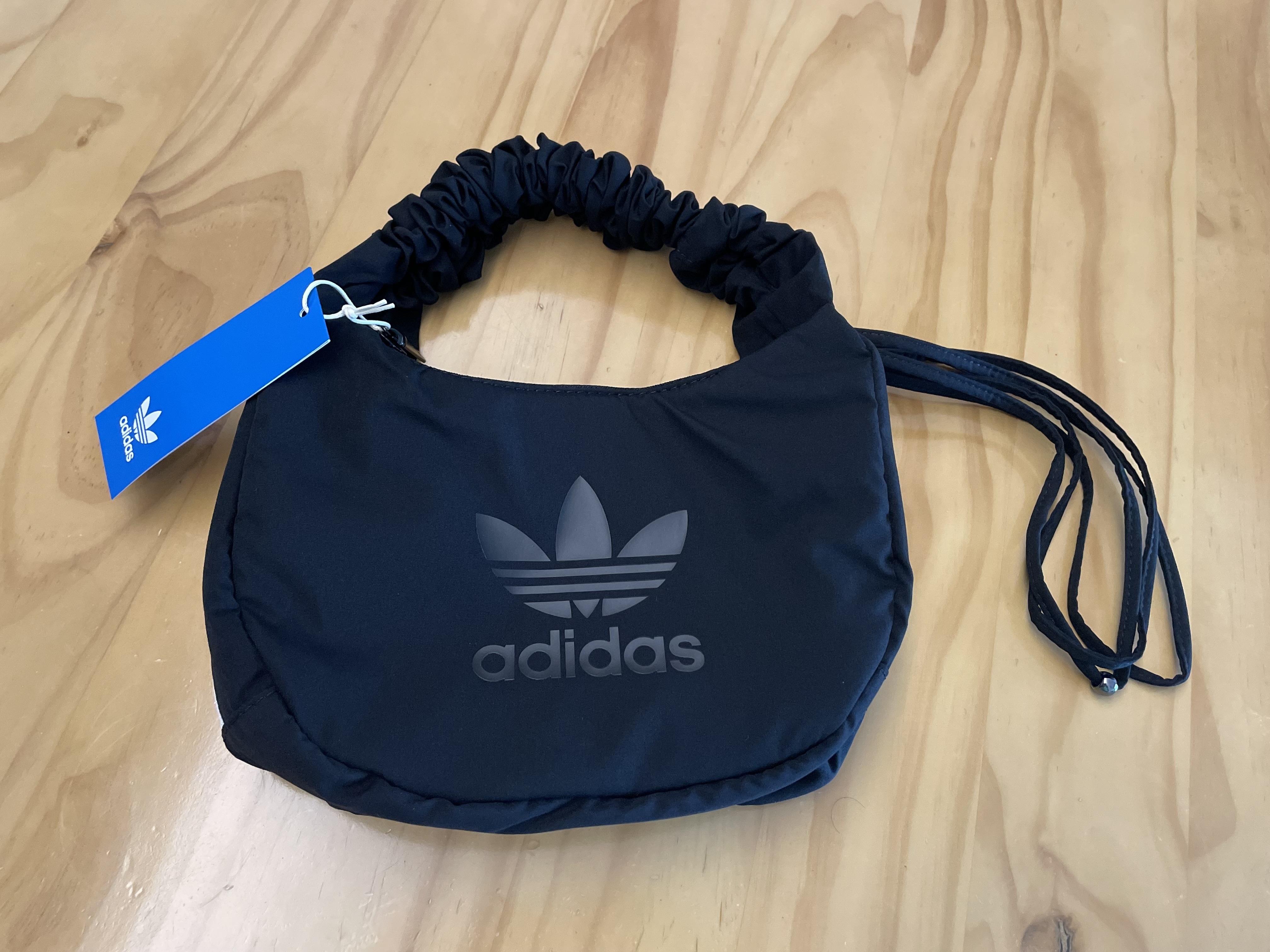 ★ADIDAS★SHOULDER BAG★ショルダーバッグ★送料関税込★ミニ adidas】SHOULDER BAG SMALL ショルダーバッグ