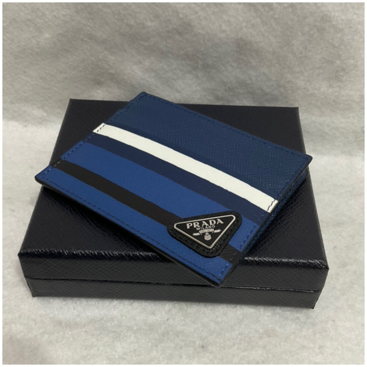 PRADA♪素敵SAFFIANO三角ロゴマルチカラーカードケース☆2MC223