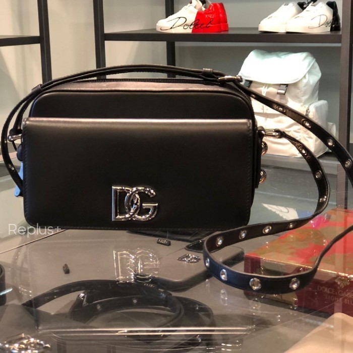 【Dolce&Gabbana】クロスボディバッグ ブラック メタルロゴ