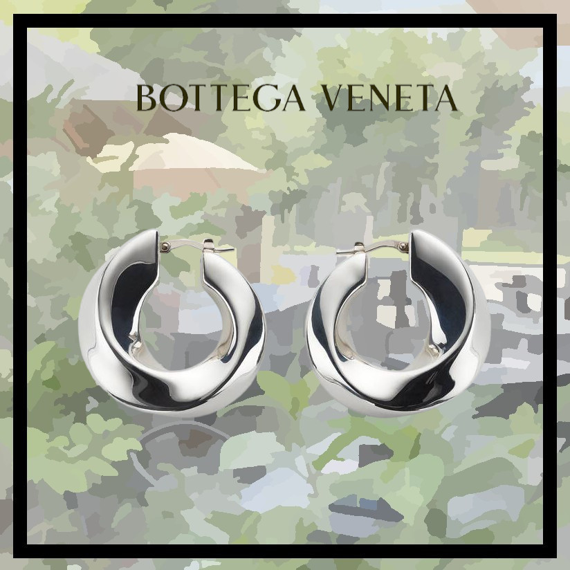 BOTTEGA VENETA【新作】シルバー ツイスト フープピアス ◆ 人気