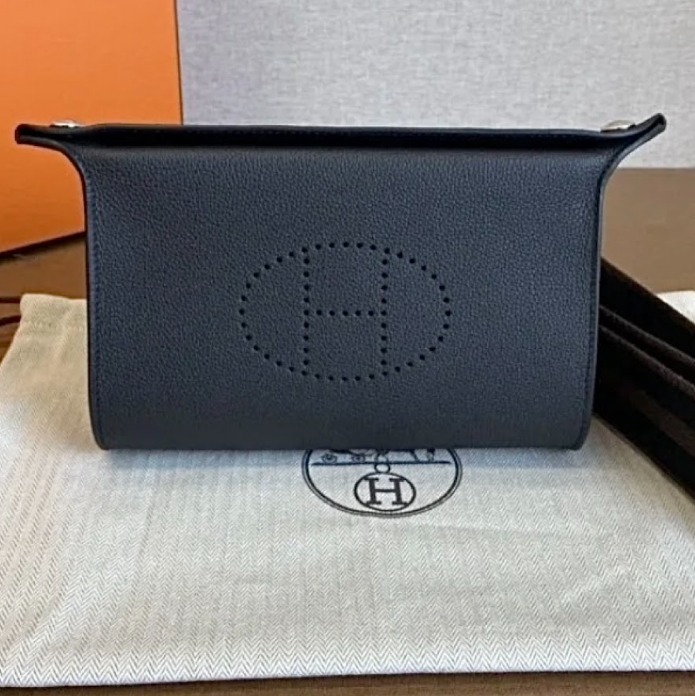 洗礼されたデザイン☆【HERMES】ヴィドポッシュ メンズ バッグ