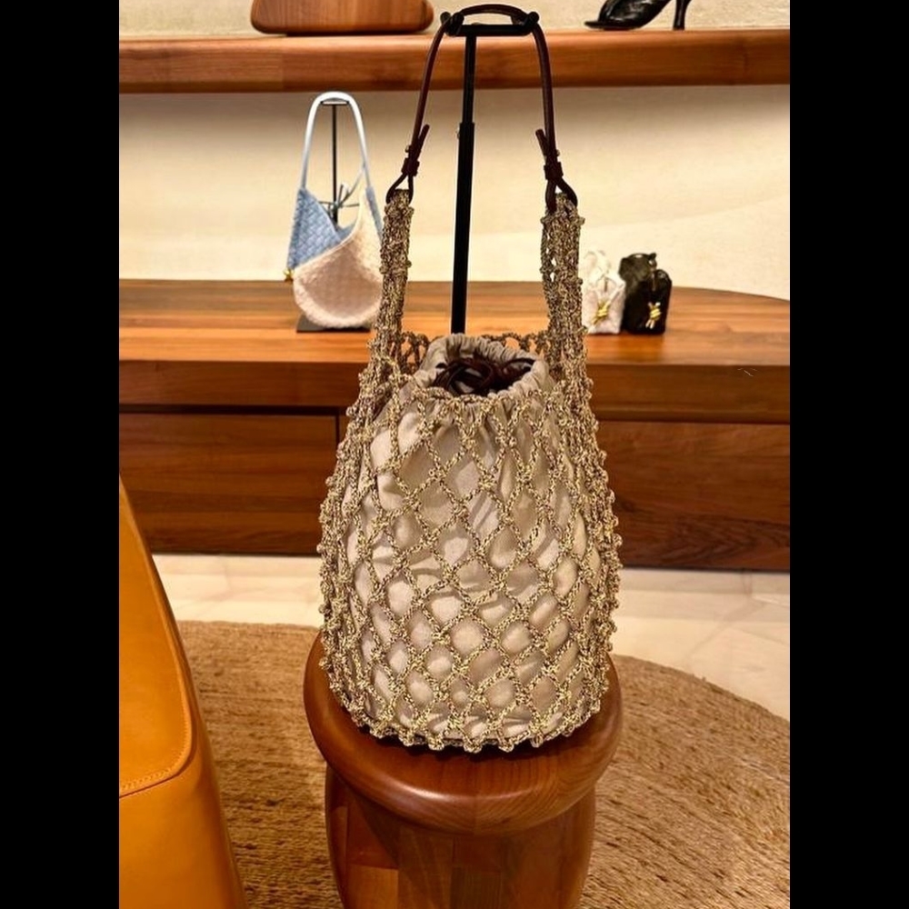 24SS【BOTTEGA VENETA】サリーナ キャンバスポーチ付き クロシェ