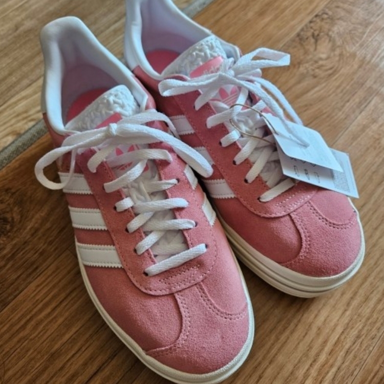 ◆ADIDAS◆Gazelle Bold 厚底 女性用 送料税込 韓国発 22~25.5cm