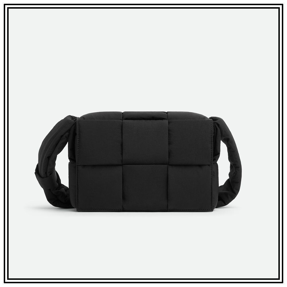 ★BOTTEGA VENETA★CASSETTE スモール パデッド テック バッグ