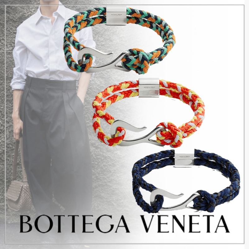 大注目 BOTTEGA VENETA◆レザー リネン ブレイド ブレスレット