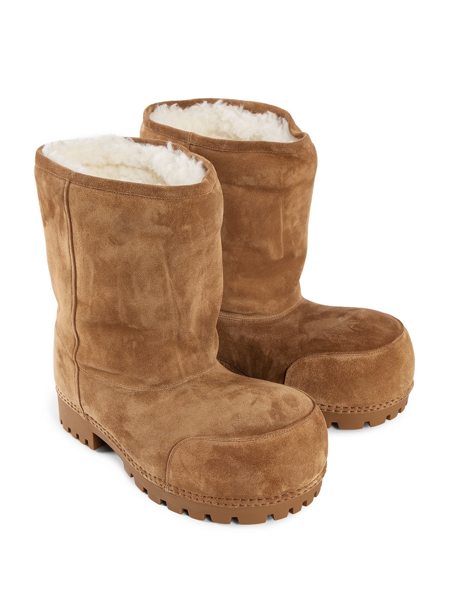 UGG バレンシアガ