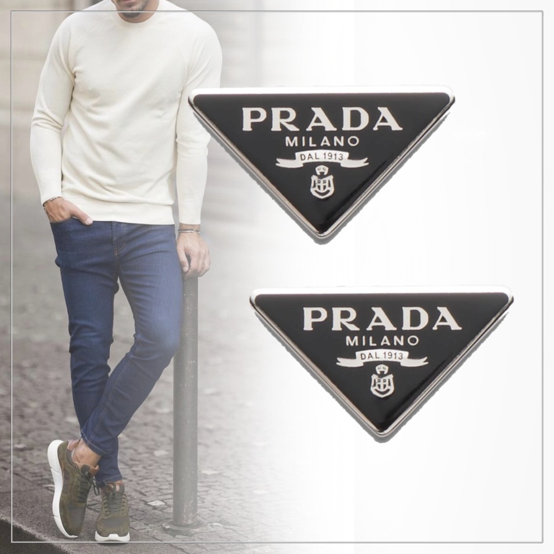 【大人気】PRADA◆シルバー シンボル ピアス トライアングルロゴ