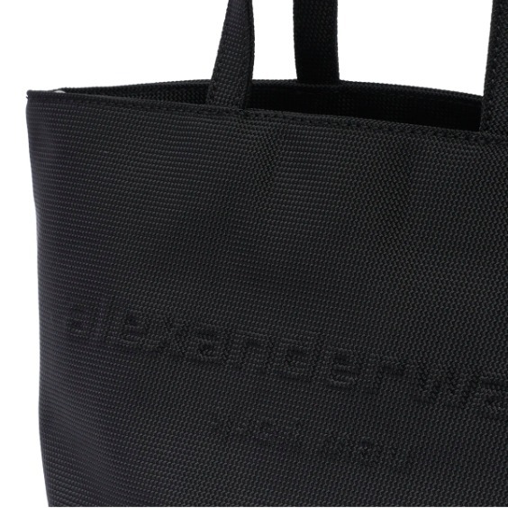 Alexander wang☆ロゴエンボス パンチ トートバッグ♪【送料込】 alexander wang ロゴ エンボス パンチ スモール トートバッグ