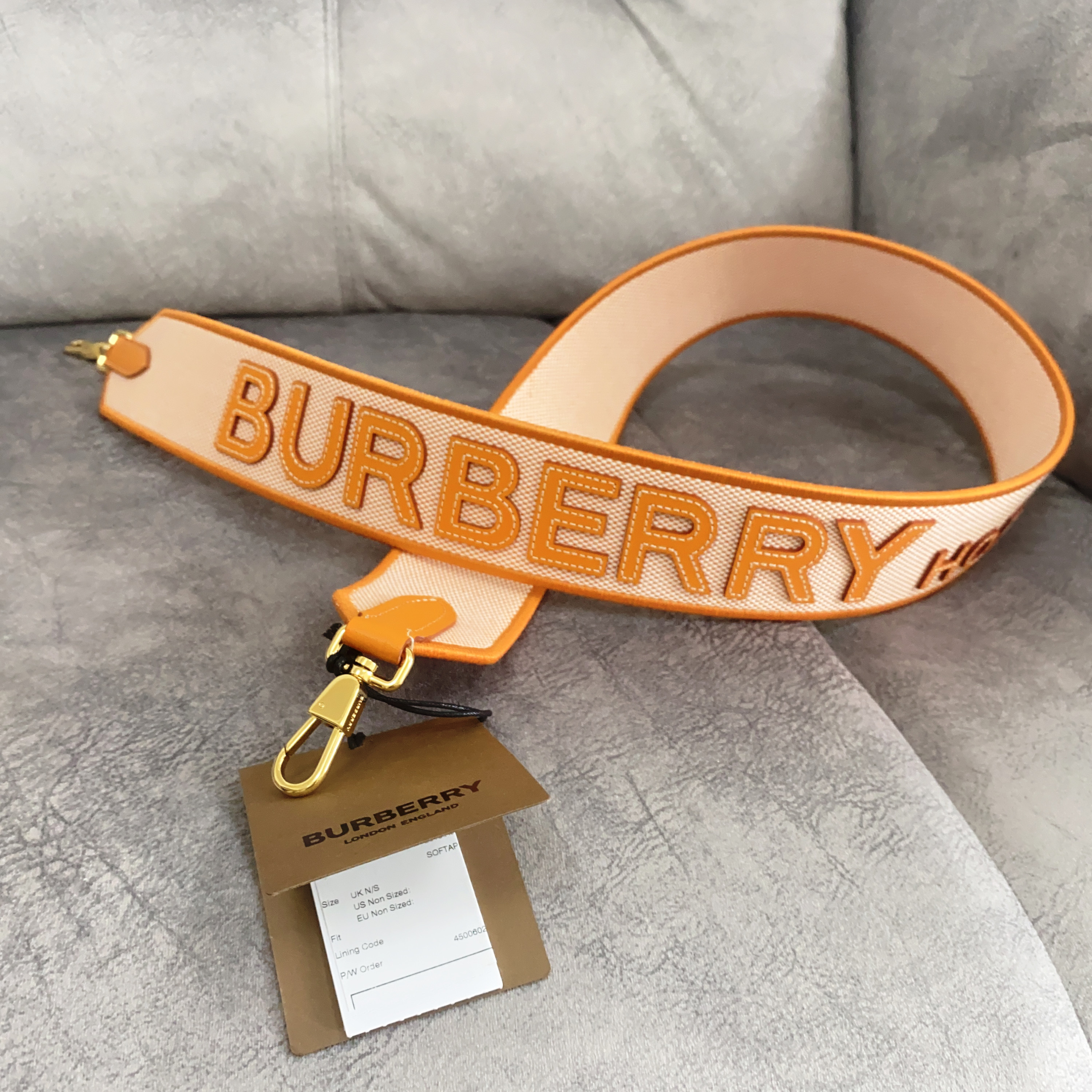 【国内即発送★関税込み】Burberry ロゴ ショルダーストラップ