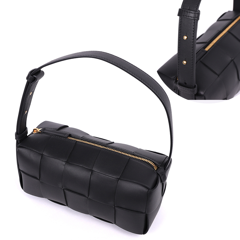 BOTTEGA VENETA ボッテガヴェネタ スモール ブリック カセット