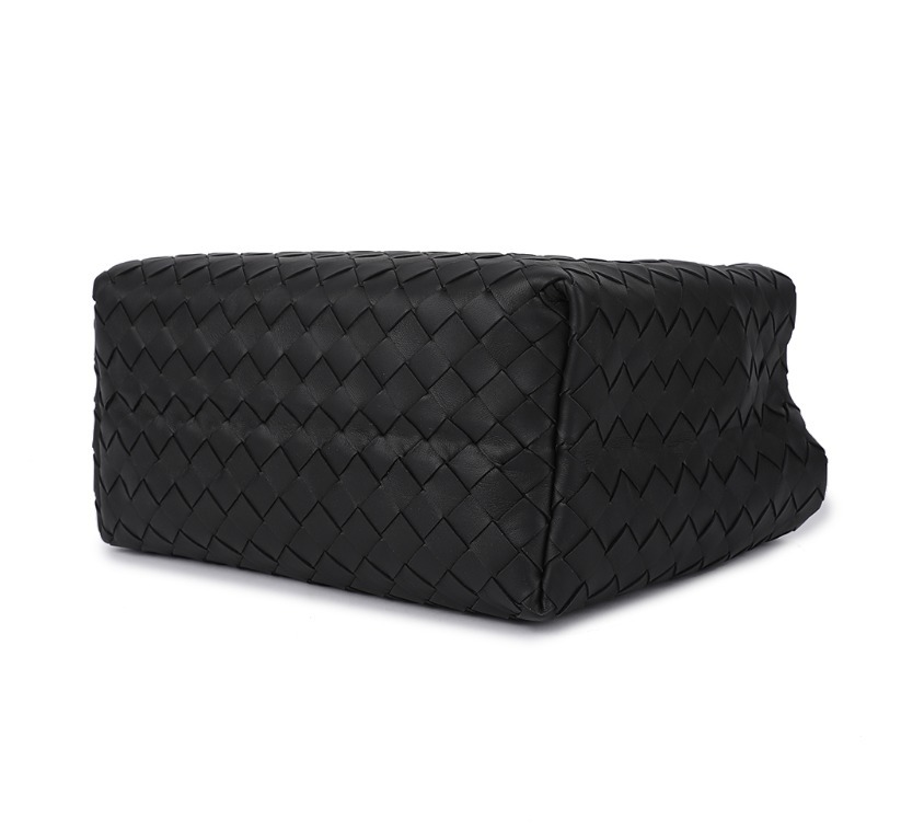 ☆関税込☆BOTTEGA VENETA★イントレチャート ラムスキンバッグ ☆BOTTEGA VENETA☆イントレチャート ラムスキン トートバッグ