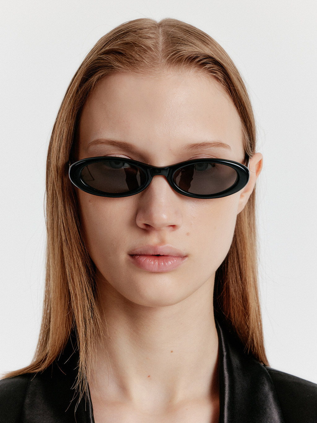 [EENK] / ☆ YVONNE Oval Sunglasses / Black