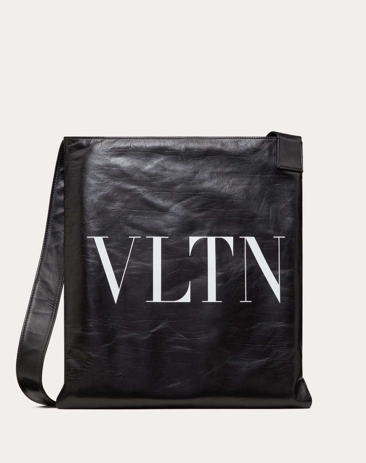 VALENTINOのショルダーバッグ♪★ SHOPPING VLTN SOFT ★