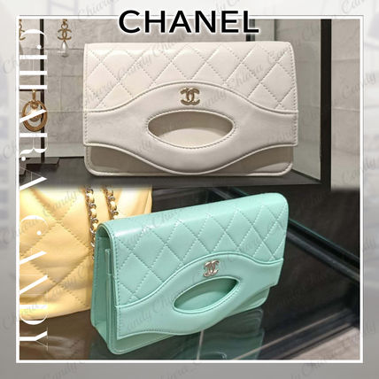 グリーン（緑）系 CHANEL(シャネル) クラッチバッグ(レディース