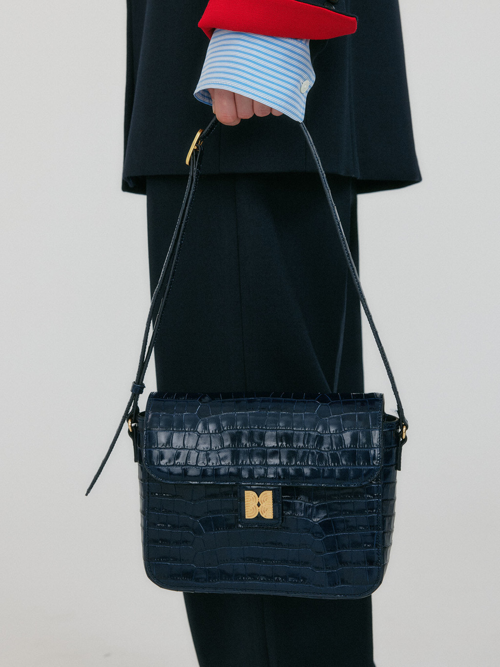[EENK] / ☆ HESTIY Logo Flap Square Bag / Navy