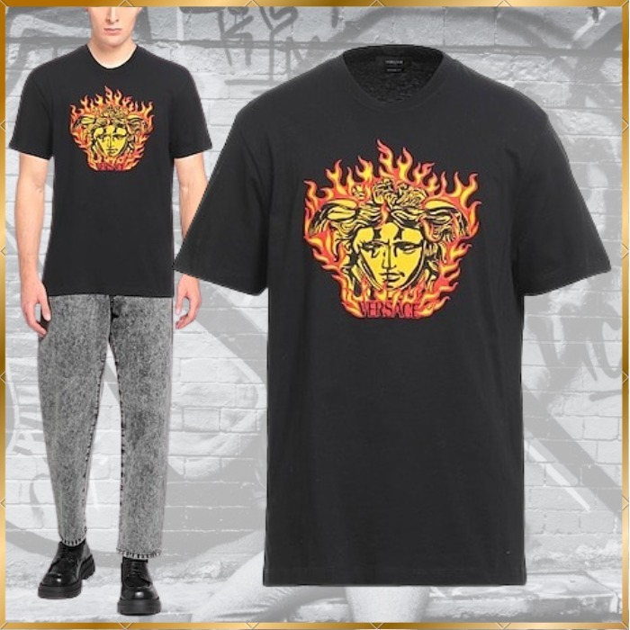 関税込♦VERSACE♦ファイヤーロゴTシャツ