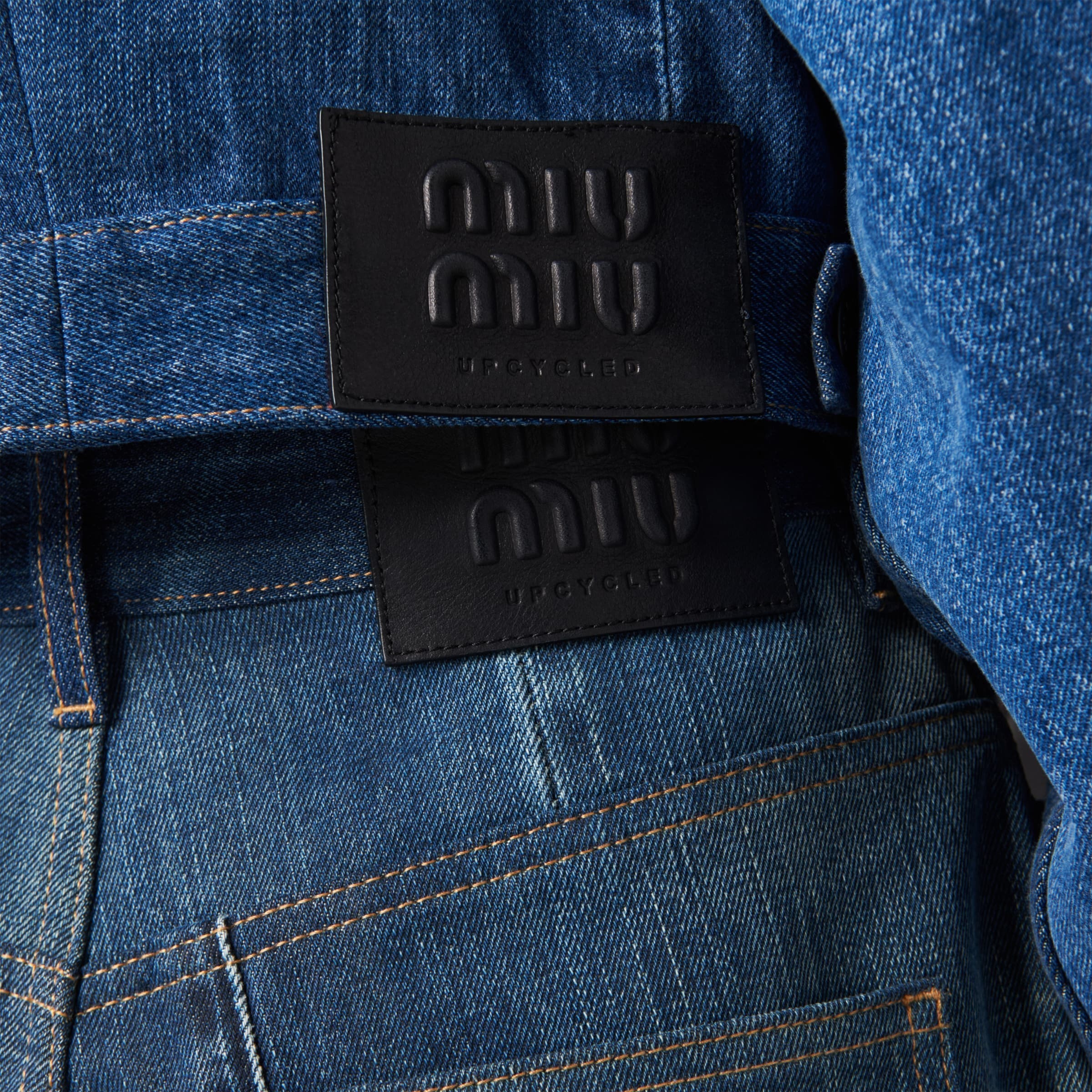 《送料無料》 MIU MIU Denim shorts