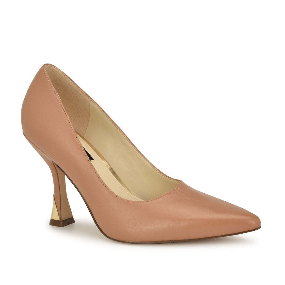 Nine West*エレガント*美脚*アクセントメタリック*パンプスVylot Nine West*エレガント*美脚*アクセントメタリック*パンプスVylot