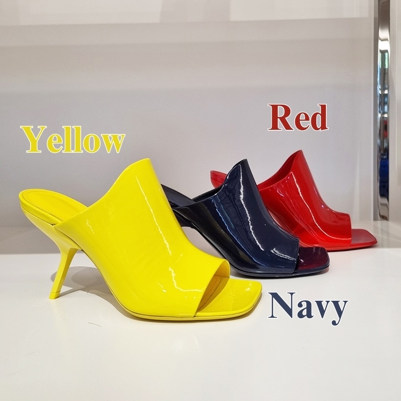 【セール】フェラガモ☆スクウェアトゥ サンダル 8.5cm パテント