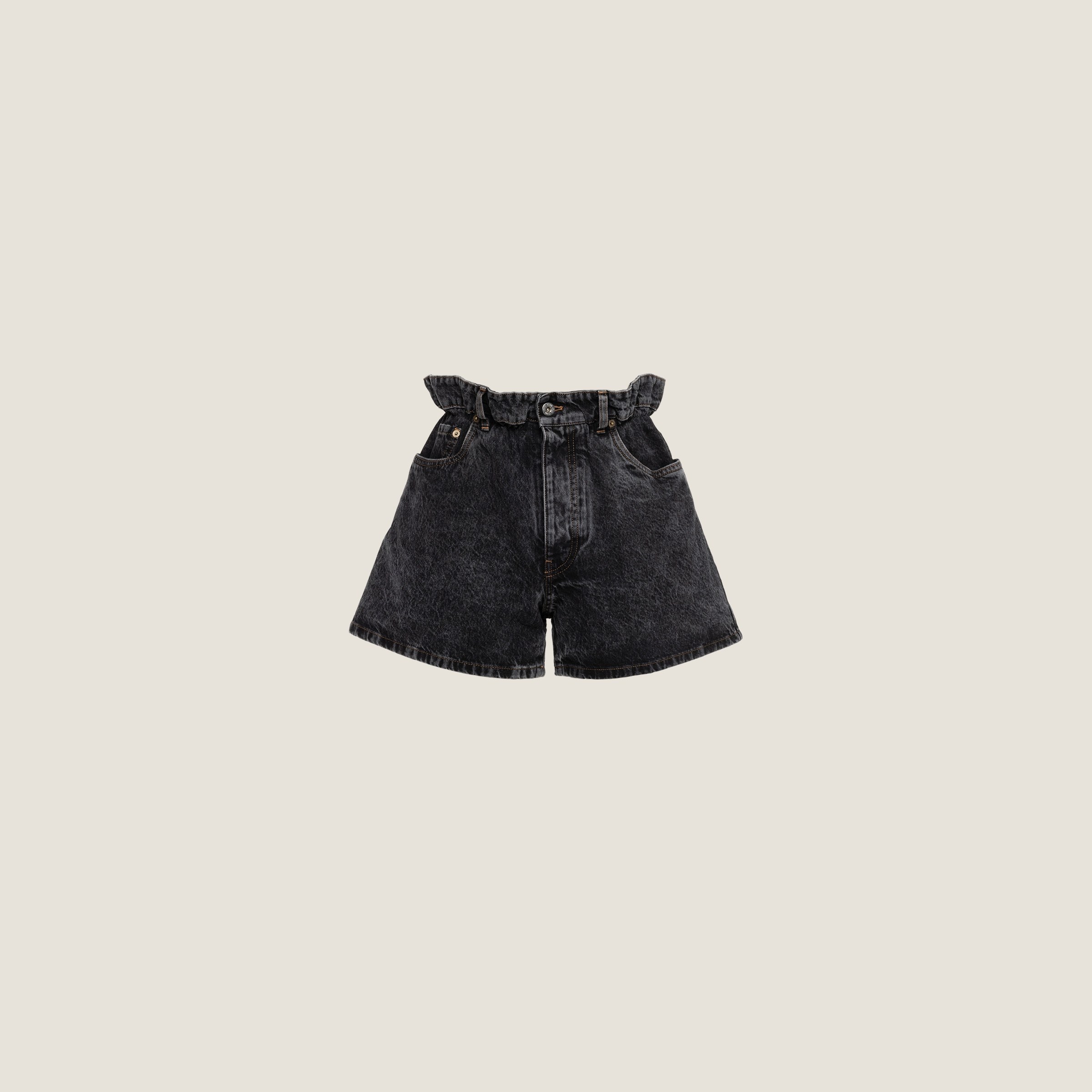 《送料無料》 MIU MIU Denim shorts