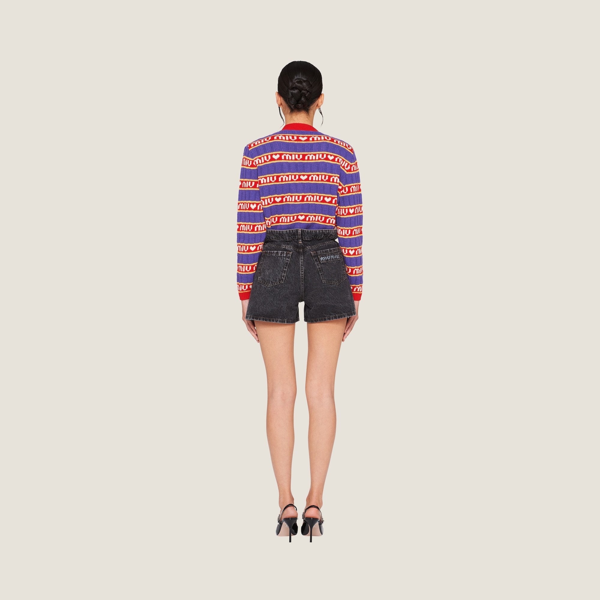《送料無料》 MIU MIU Denim shorts