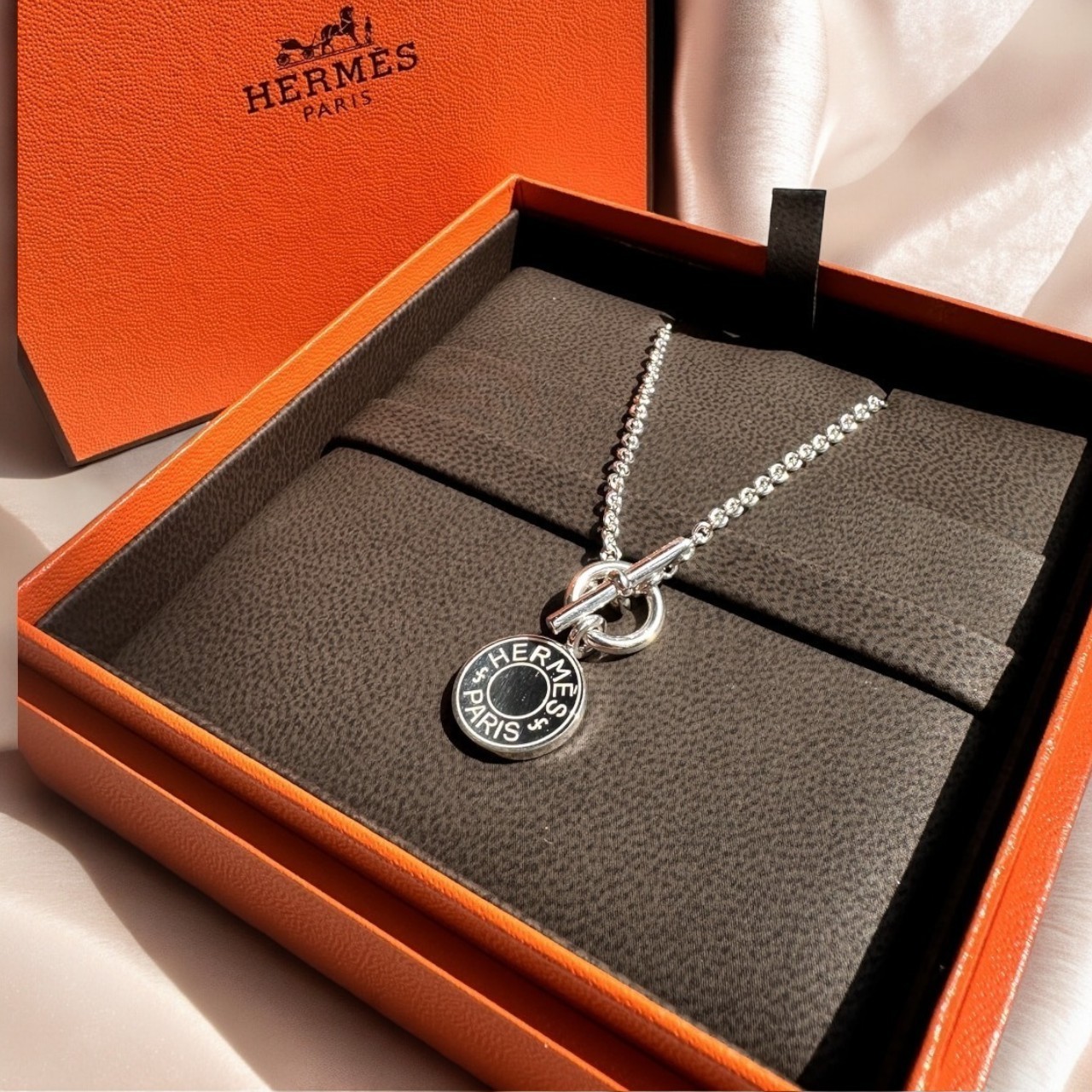 ネックレス・チョーカー HERMES Pendente Amulettes H Ex-Libris