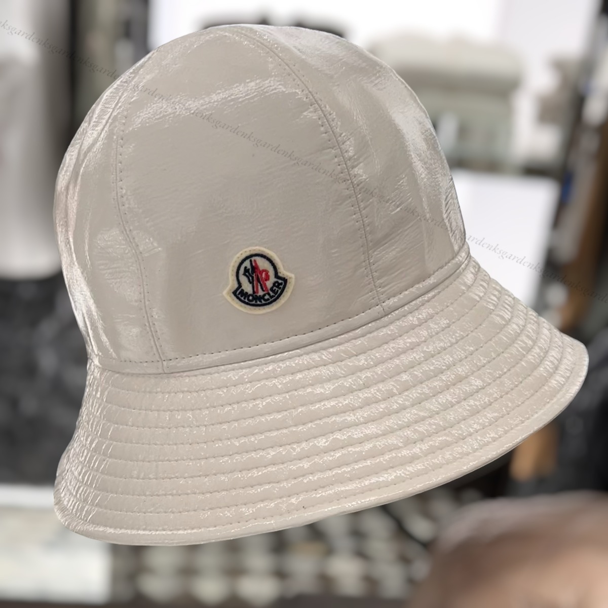 すぐ届く！MONCLER バケットハット