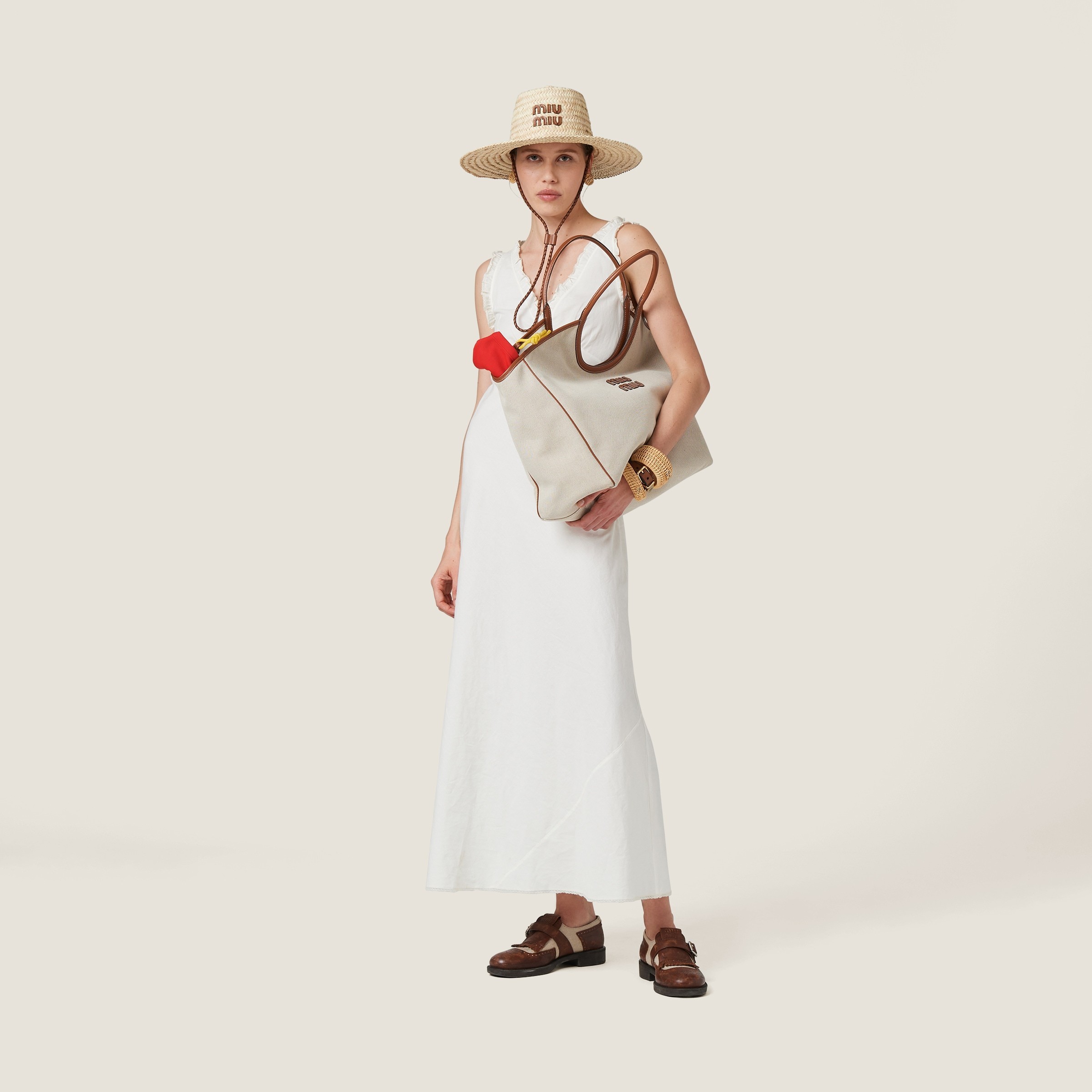 《送料無料》 MIU MIU IVY canvas bag