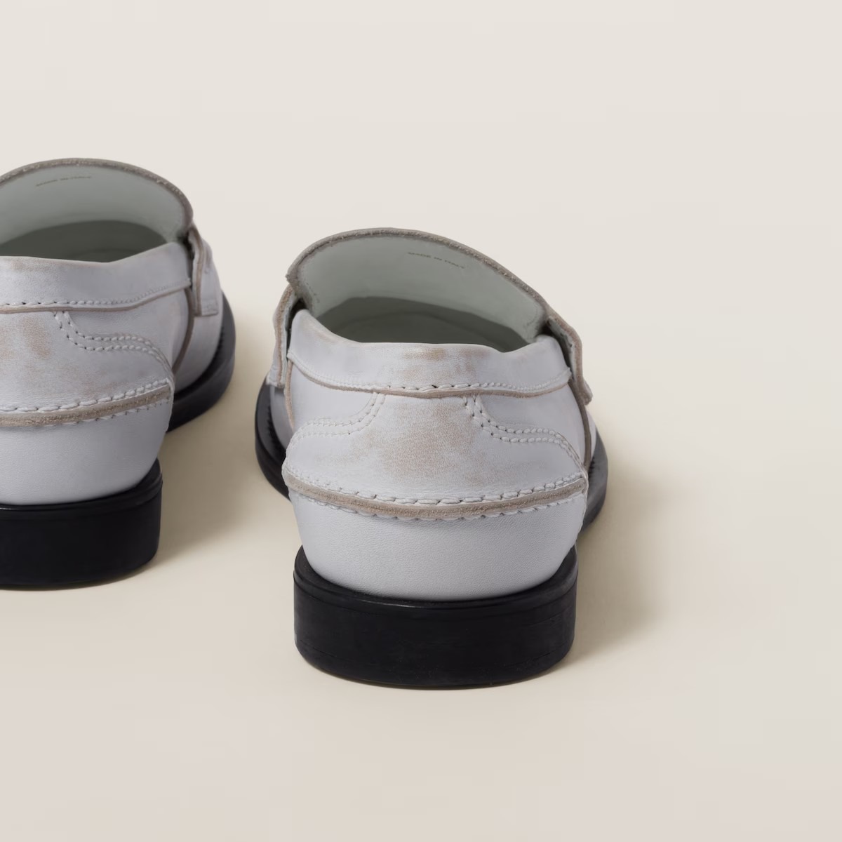 《送料無料》 MIU MIU Vintage-effect leather penny loafers