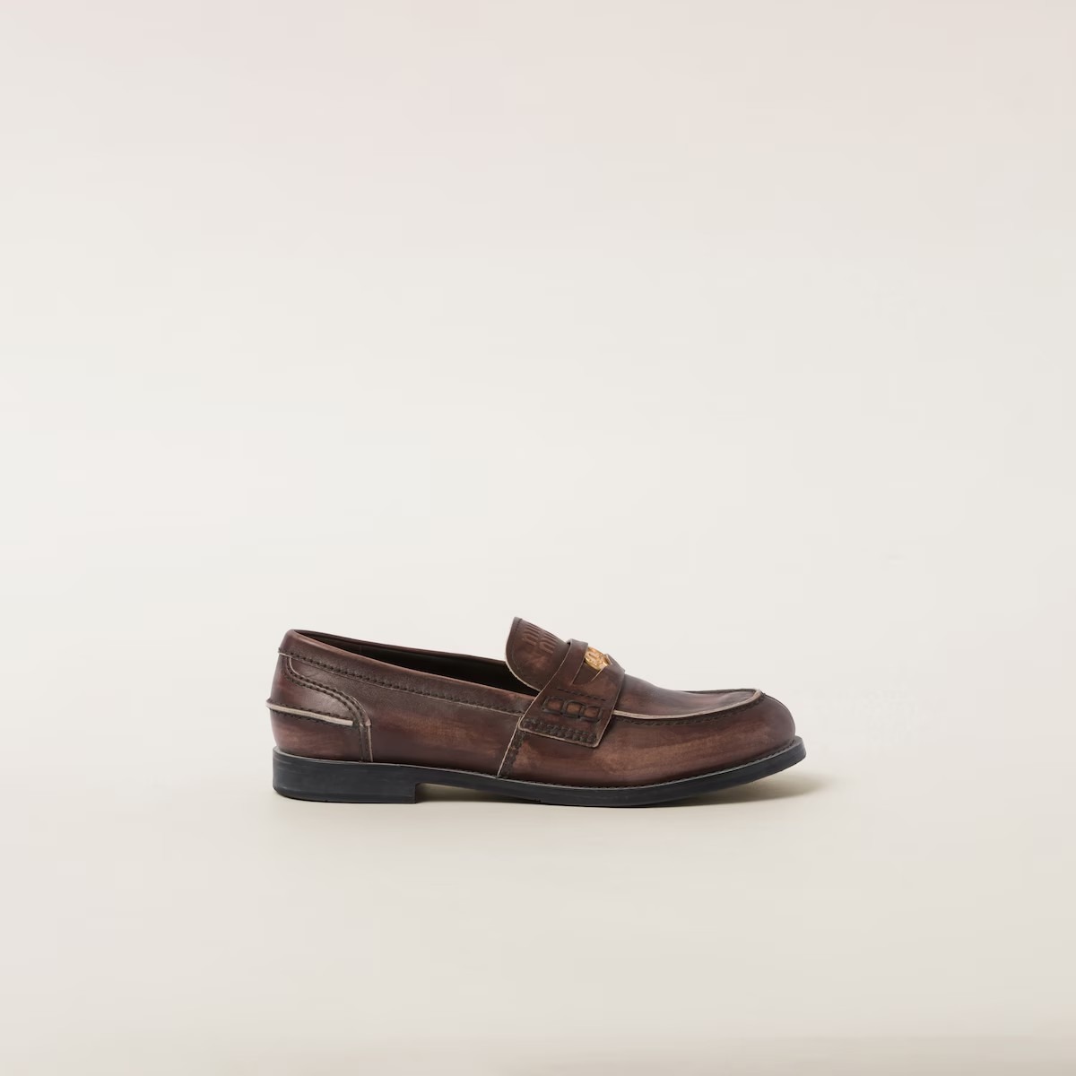 《送料無料》 MIU MIU Vintage-effect leather penny loafers