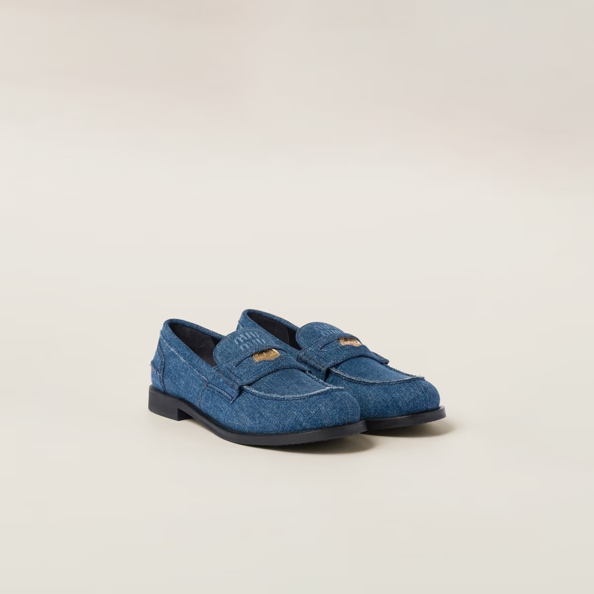 《送料無料》 MIU MIU Denim loafers