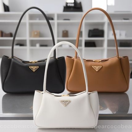 関税負担なし☆PRADA プラダ ミディアム レザー ハンドバッグ 新作【PRADA】プラダ ミディアム レザー ハンドバッグ 直営買付
