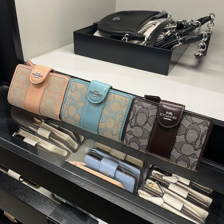 ギフトに最適☆MARY QUANT デイジーパッチスナップ2 Lウォレット