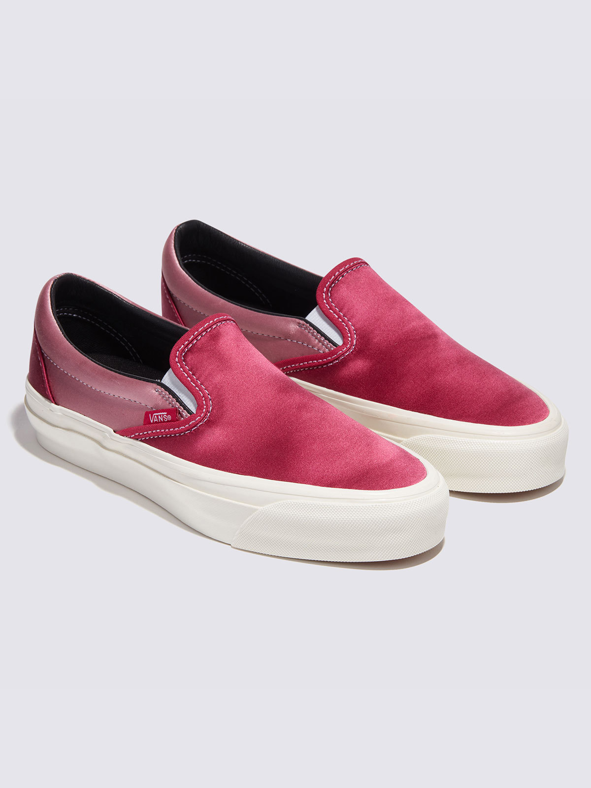 国内配送 VANS SLIP-ON REISSUE 98 LX SATIN CHERRIES