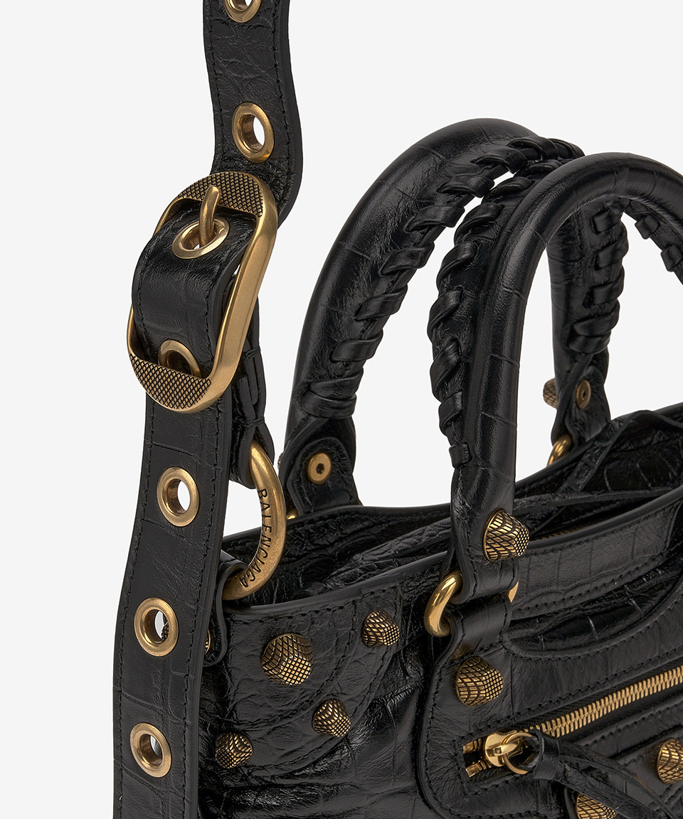《BALENCIAGA》 EMBOSSED CROCODILE CROSS BAG