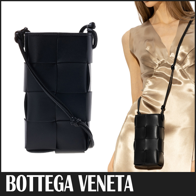 送料関税込☆BOTTEGA VENETA ストラップ フォンポーチ☆超人気☆